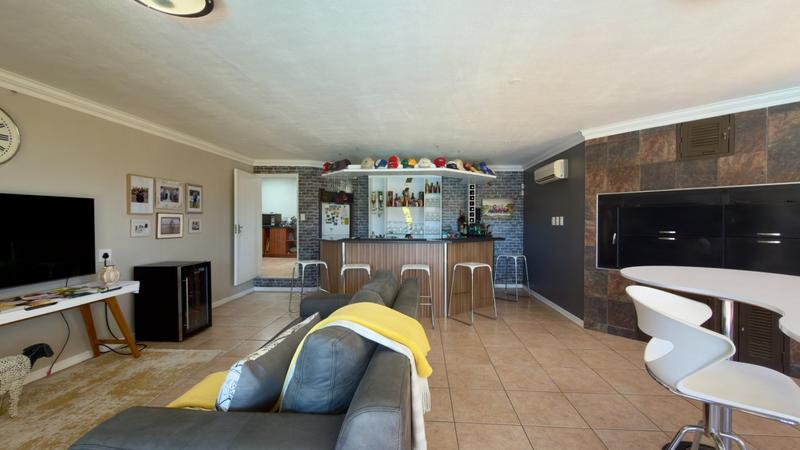 5 Bedroom Property for Sale in Pentagon Park Free State